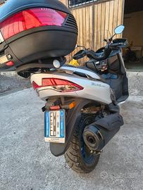 Suzuki Burgman AN400