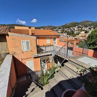 Santulussurgiu casa indipendente in centro storico