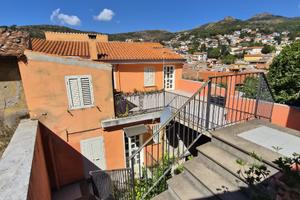 Santulussurgiu casa indipendente in centro storico