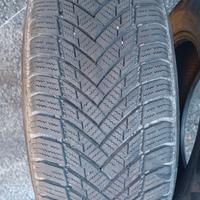  2 gomme invernali buoni 165/70 R14  M+S