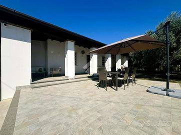 VILLA SINGOLA A CISTERNA DI LATINA