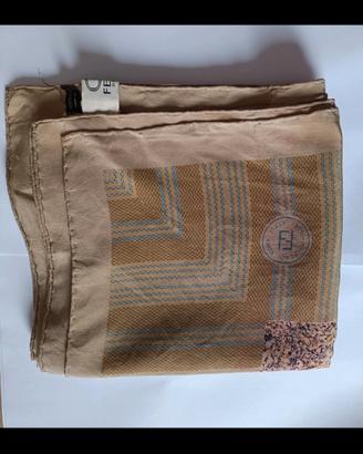 foulard Fendi