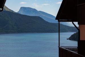 Una finestra sul lago Molveno