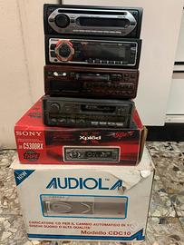 Autoradio anni 90 e caricatore cd