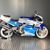 SUZUKI RGV 250 GAMMA - Ricambi Usati