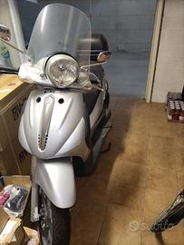 Piaggio Beverly 400