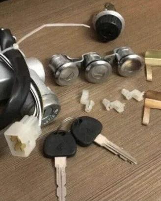 Kit blocchetto accensione piu portiere portellone 