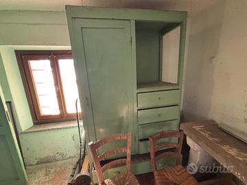 Mobili in legno in serie