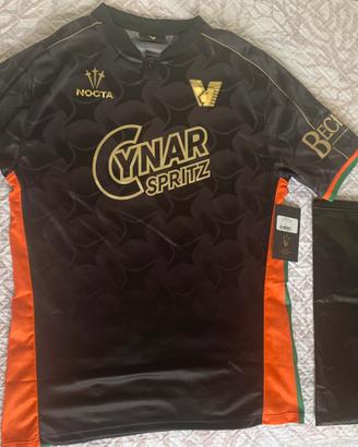 Maglia Venezia FC 2024/2025 con Patch Enilive