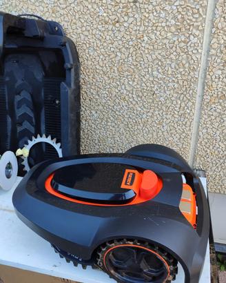 ROBOT TAGLIAERBA FUXTEC
