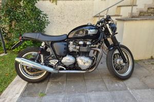 Triumph Thruxton 900