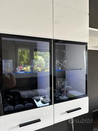 Mobile per TV con luci blu