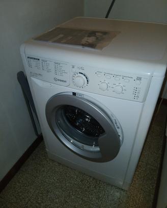 Lavatrice Indesit 