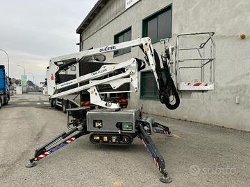 piattaforma aerea ragno cestello porta operatore