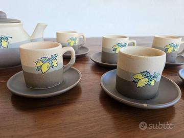 Set teiera + 6 tazzine con piattini