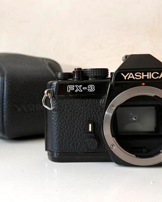 Yashica FX3, revisionata da MPR, in garanzia.