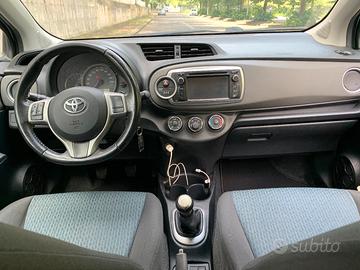 TOYOTA YARIS 1.0 5 porte 2012 Lounge