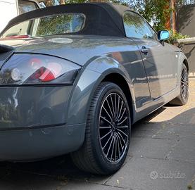 Audi tt roadster