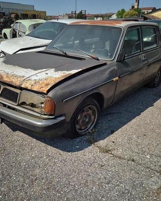 Lancia Beta Trevi 2000 IE Demolita - Ricambi