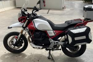 Moto guzzi v85tt travel