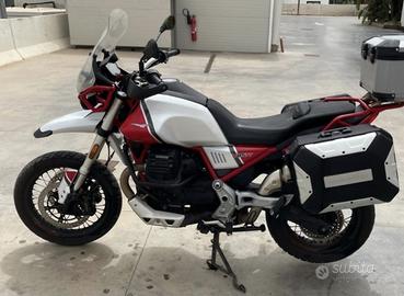 Moto guzzi v85tt travel