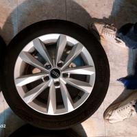 Con cerchi originali compresi