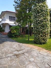 Villetta Bifamiliare con Giardino a 200m dal mare