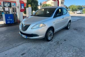 LANCIA Y TWIN AIR  benzina metano