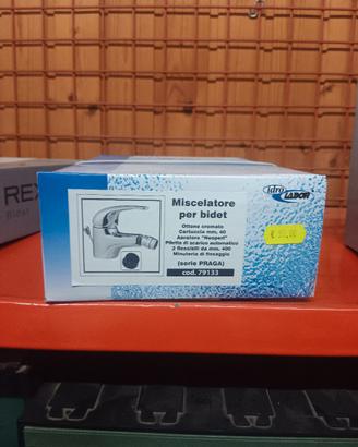 Rubinetto miscelatore per bidet