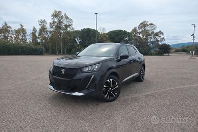 Peugeot e-2008 Allure Pack elettrica – 350 km 