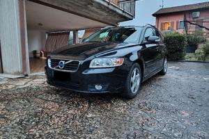 VOLVO V 50 - D2 - SW - NEOPATENTATI