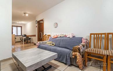 TRE LOCALI CON BOX SENZA SPESE CONDOMINIALI