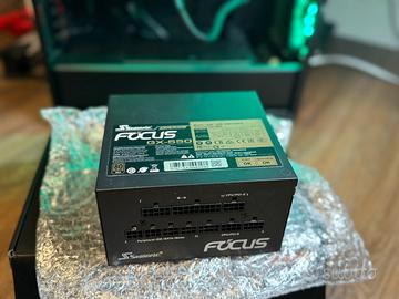 Alimentatore 80+ Gold 550w modulabile