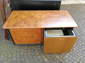 mobile con frigorifero in radica 