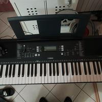 pianola Yamaha PSR E 363