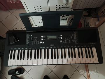 pianola Yamaha PSR E 363