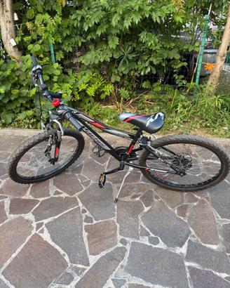 Mountain bike 24" 18 velocità bambino disponibile