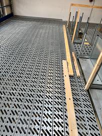 pedane in ferro zincato autoportanti