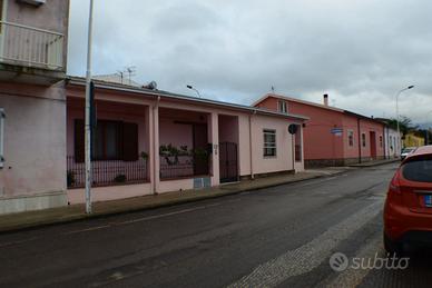 Ossi- casa indipendente centro- Sos Pianos