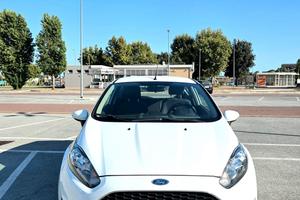 Ford Fiesta 1,4 97 CV  GPL  2016