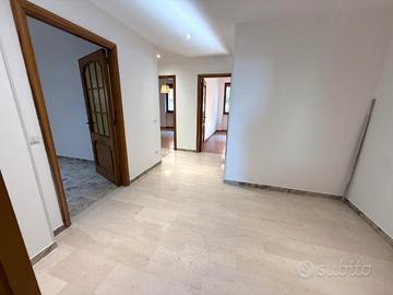 Completamente ristrutturato con box guarda qua