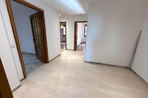 Completamente ristrutturato con box guarda qua