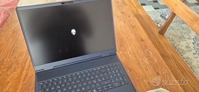 Alienware 16x pari al nuovo (2025) + zaino origina