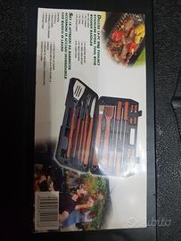 set per barbecue 18 pezzi