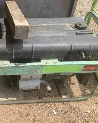 GENERATORE DI CORRENTE con Avr PX 8000 PRAMAC