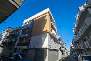 Attico mansardato centrale nuovo BA003671