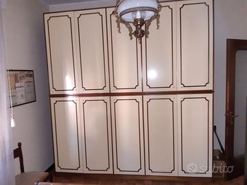 Armadio a 5 ante