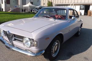 Alfa Romeo GT 1300 junior scalino