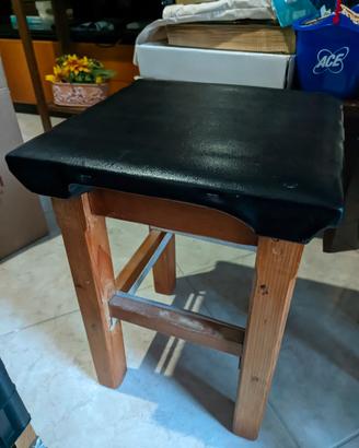 Sgabello Rustico in Legno Massiccio 