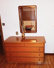 como' vintage con specchiera